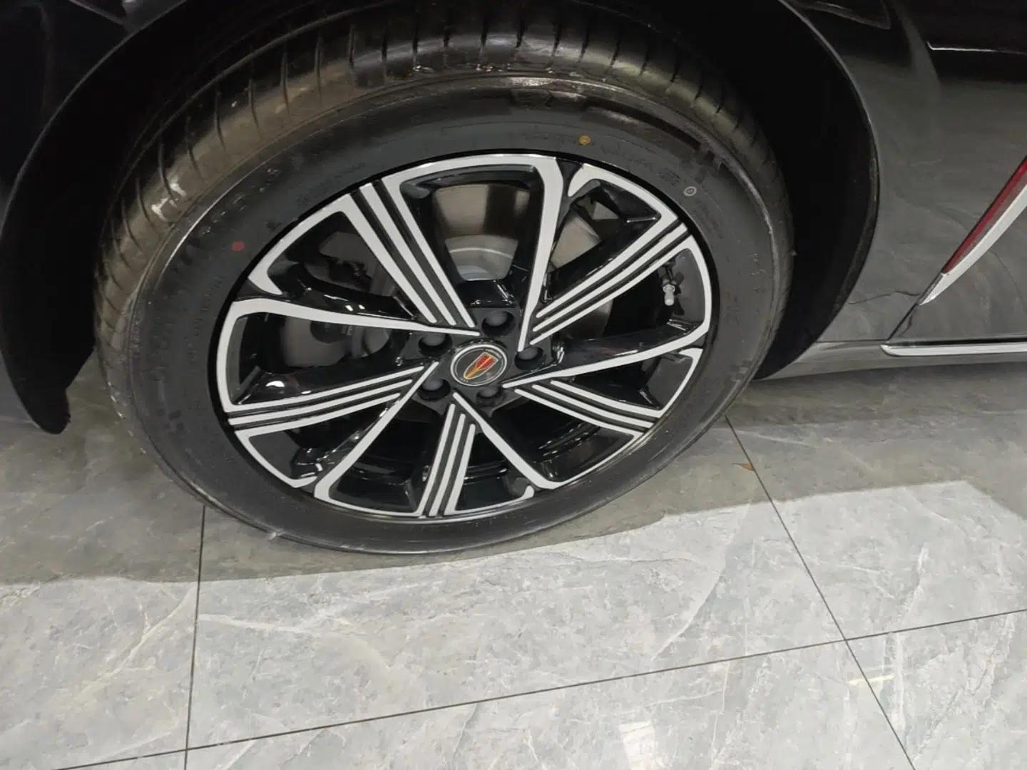 Hongqi H5 PHEV 2025 130 Super Hybrid Version — миниатюра 8