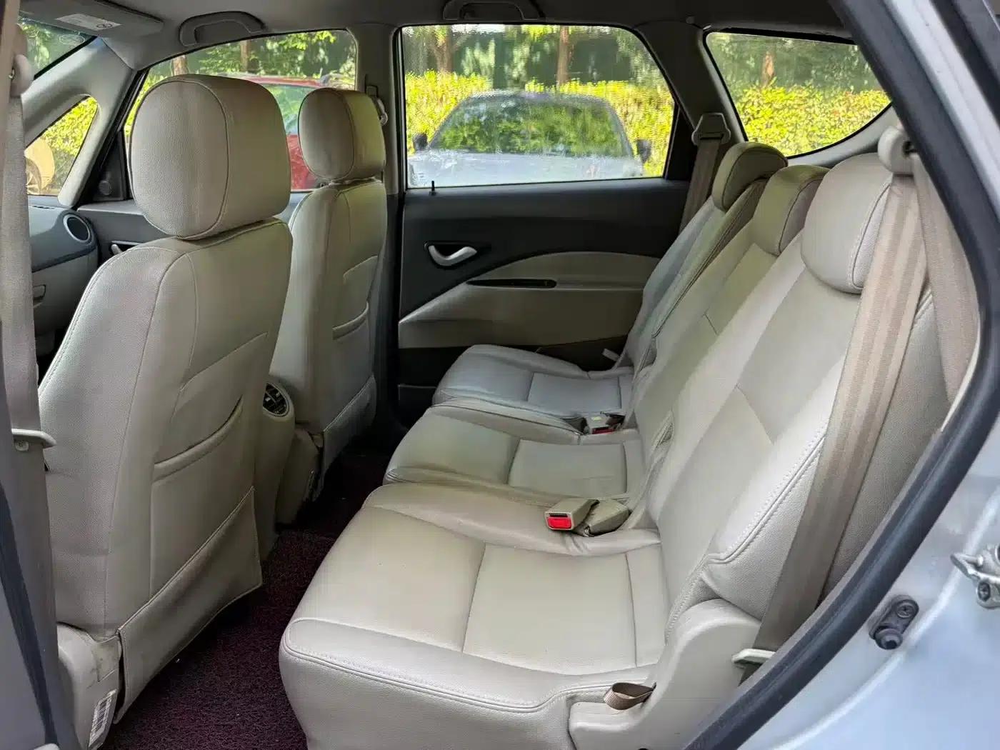 Refine M2 2011 1.8L MT Elegance 5-seater — миниатюра 12