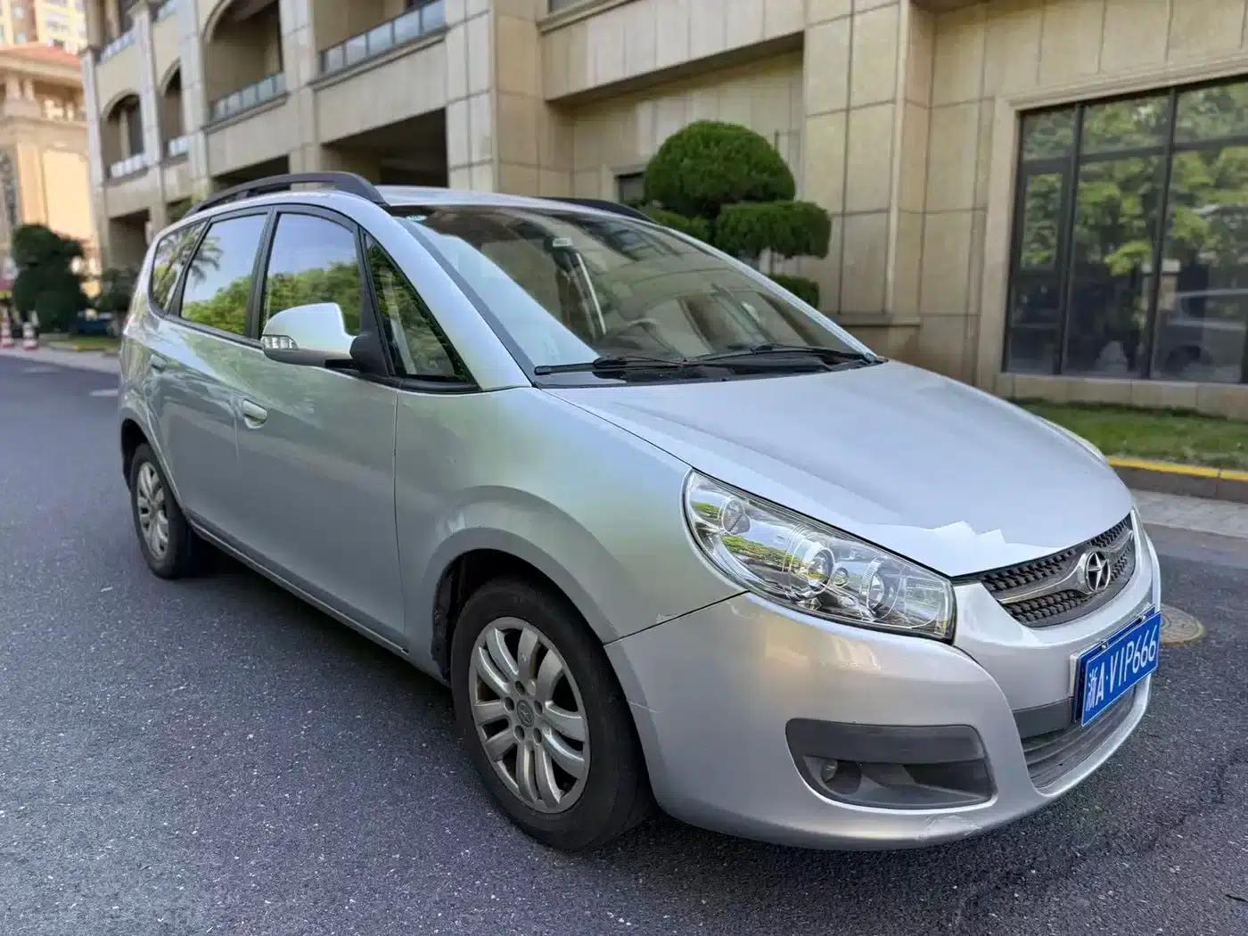 Refine M2 2011 1.8L MT Elegance 5-seater — миниатюра 3