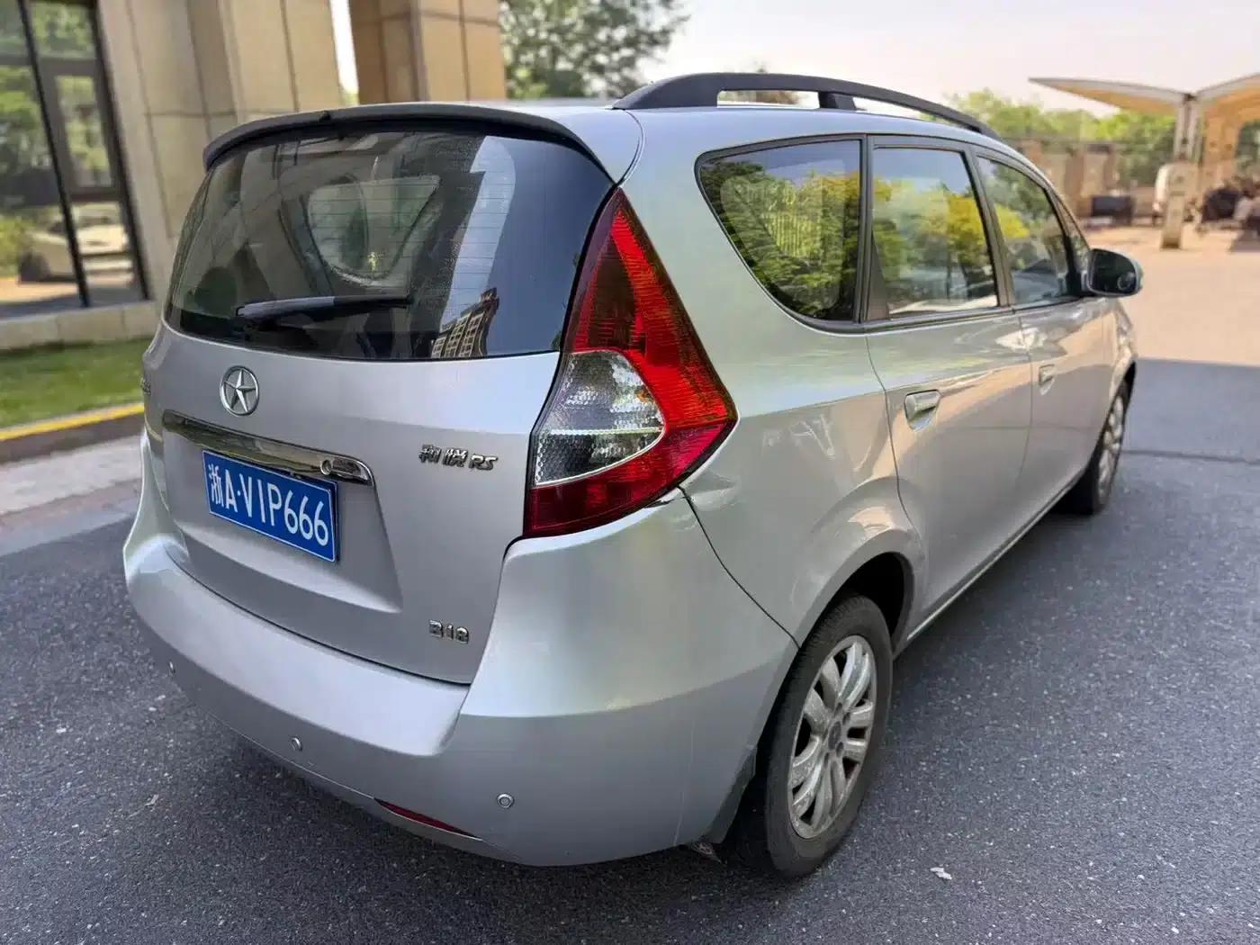 Refine M2 2011 1.8L MT Elegance 5-seater — миниатюра 6