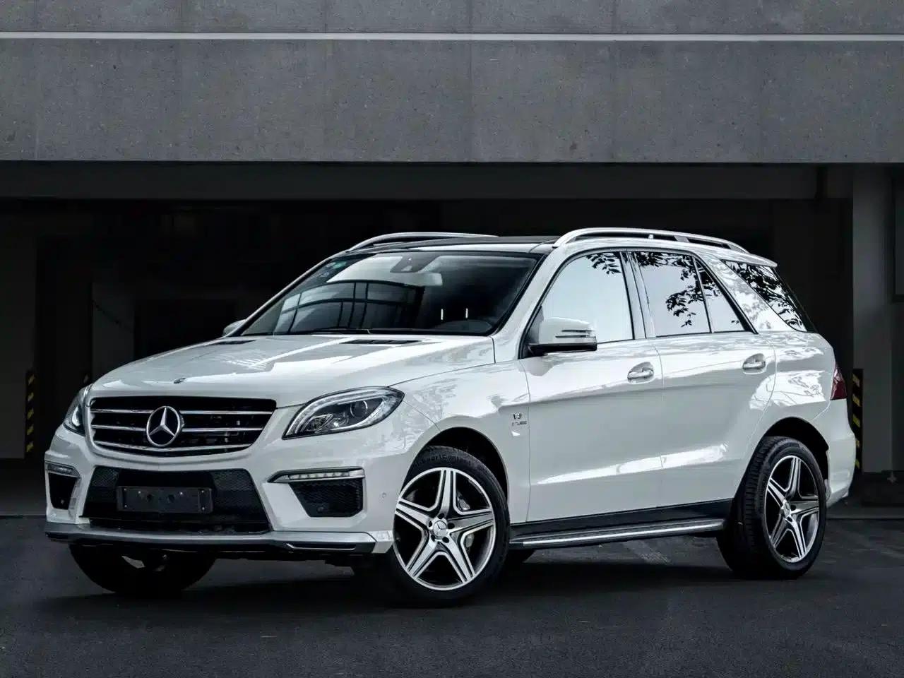 2012 Mercedes-Benz M-Class AMG ML 63 — миниатюра 1
