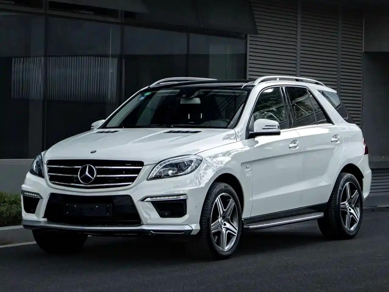 2012 Mercedes-Benz M-Class AMG ML 63 — миниатюра 2