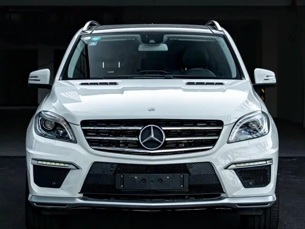 2012 Mercedes-Benz M-Class AMG ML 63 — миниатюра 3