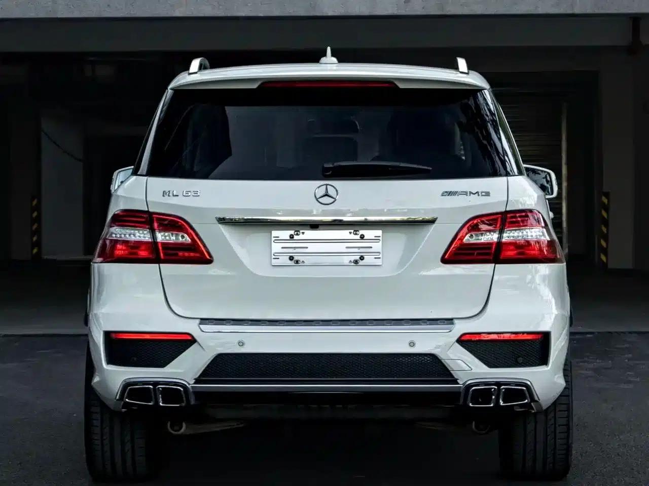 2012 Mercedes-Benz M-Class AMG ML 63 — миниатюра 4