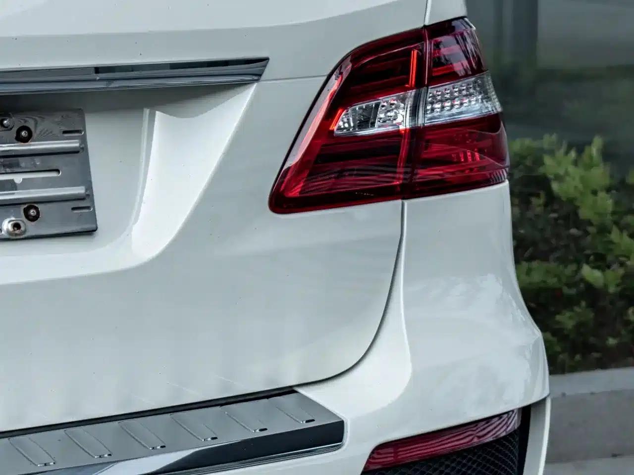 2012 Mercedes-Benz M-Class AMG ML 63 — миниатюра 6