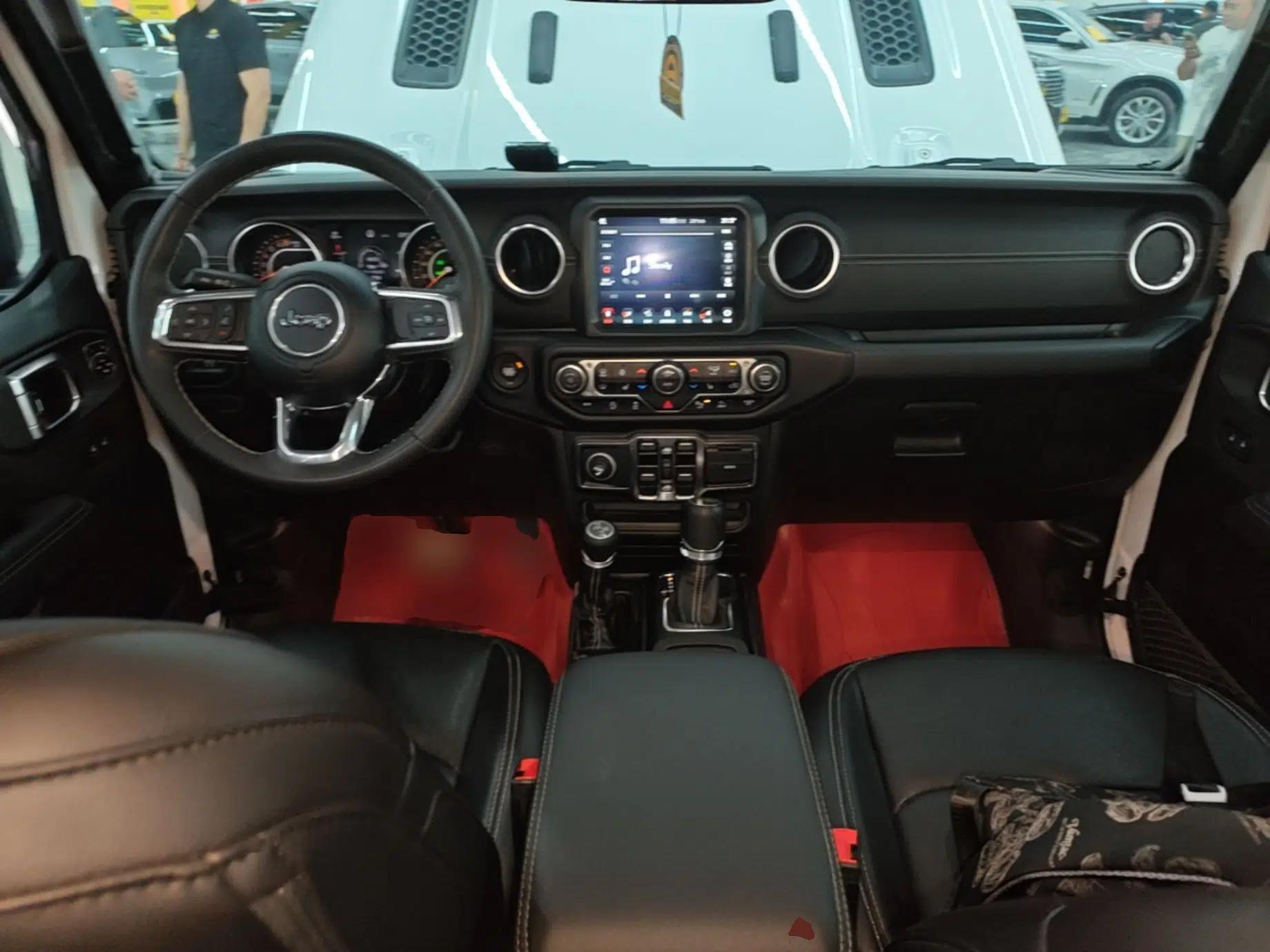 Jeep Gladiator 2023 3.6L Overland — миниатюра 12