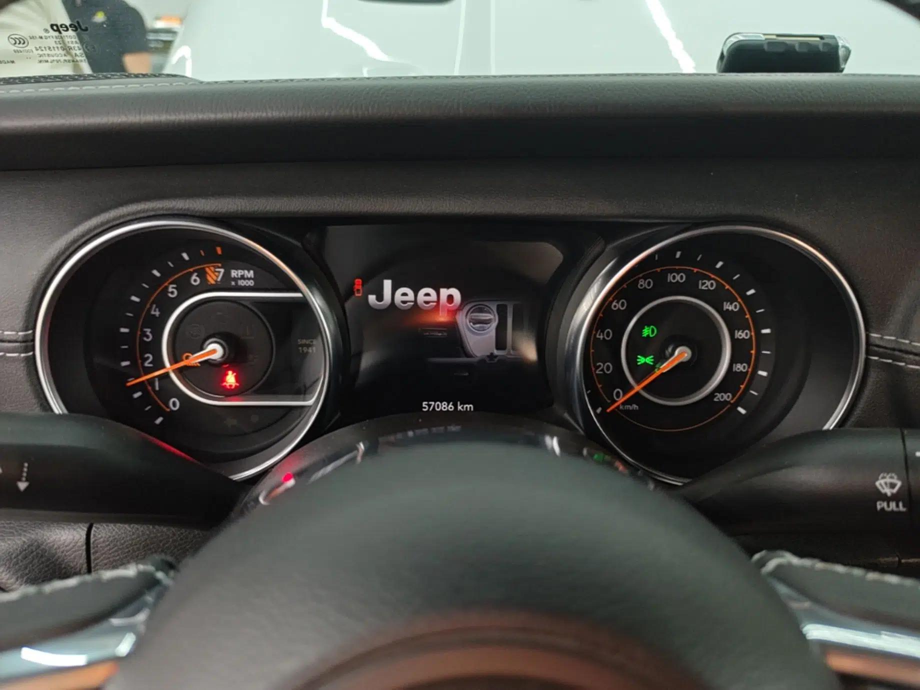 Jeep Gladiator 2023 3.6L Overland — миниатюра 14