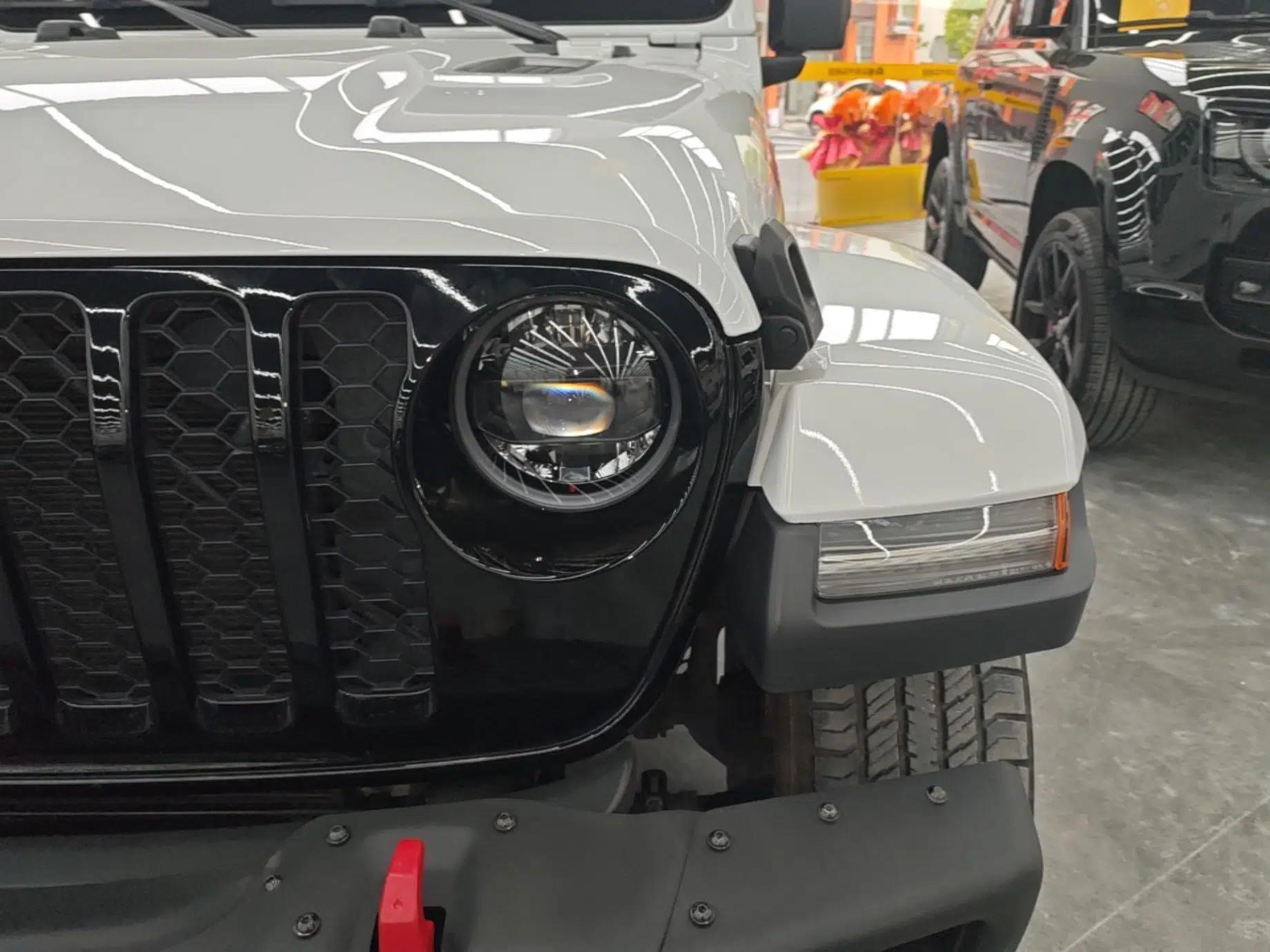 Jeep Gladiator 2023 3.6L Overland — миниатюра 5