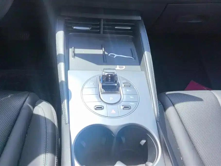 Seal 06 DM-i Touring Edition 2025 DM-i 80KM Premium — миниатюра 16