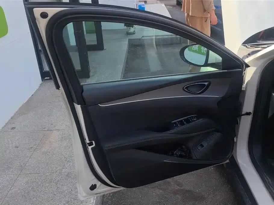 Seal 06 DM-i Touring Edition 2025 DM-i 80KM Premium — миниатюра 7