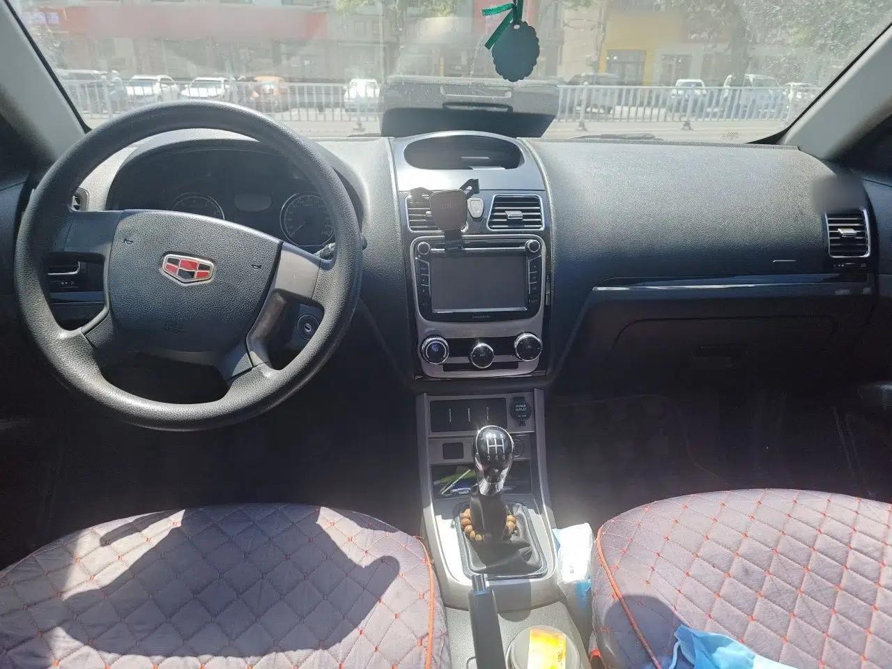 Geely Auto Classic Emgrand 2013 Hatchback 1.5L Manual Entry-Level Model — миниатюра 10
