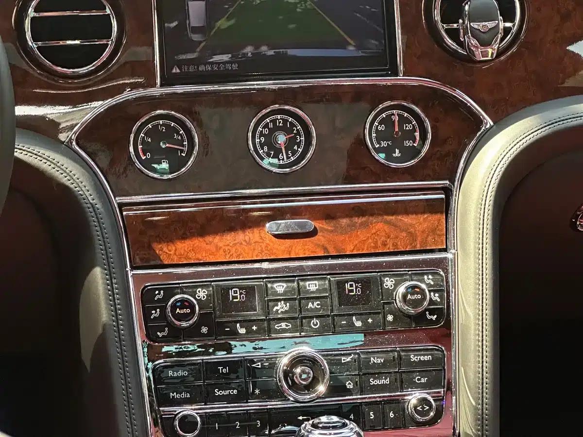 Mulsanne 2017 6.8T Long Wheelbase — миниатюра 28