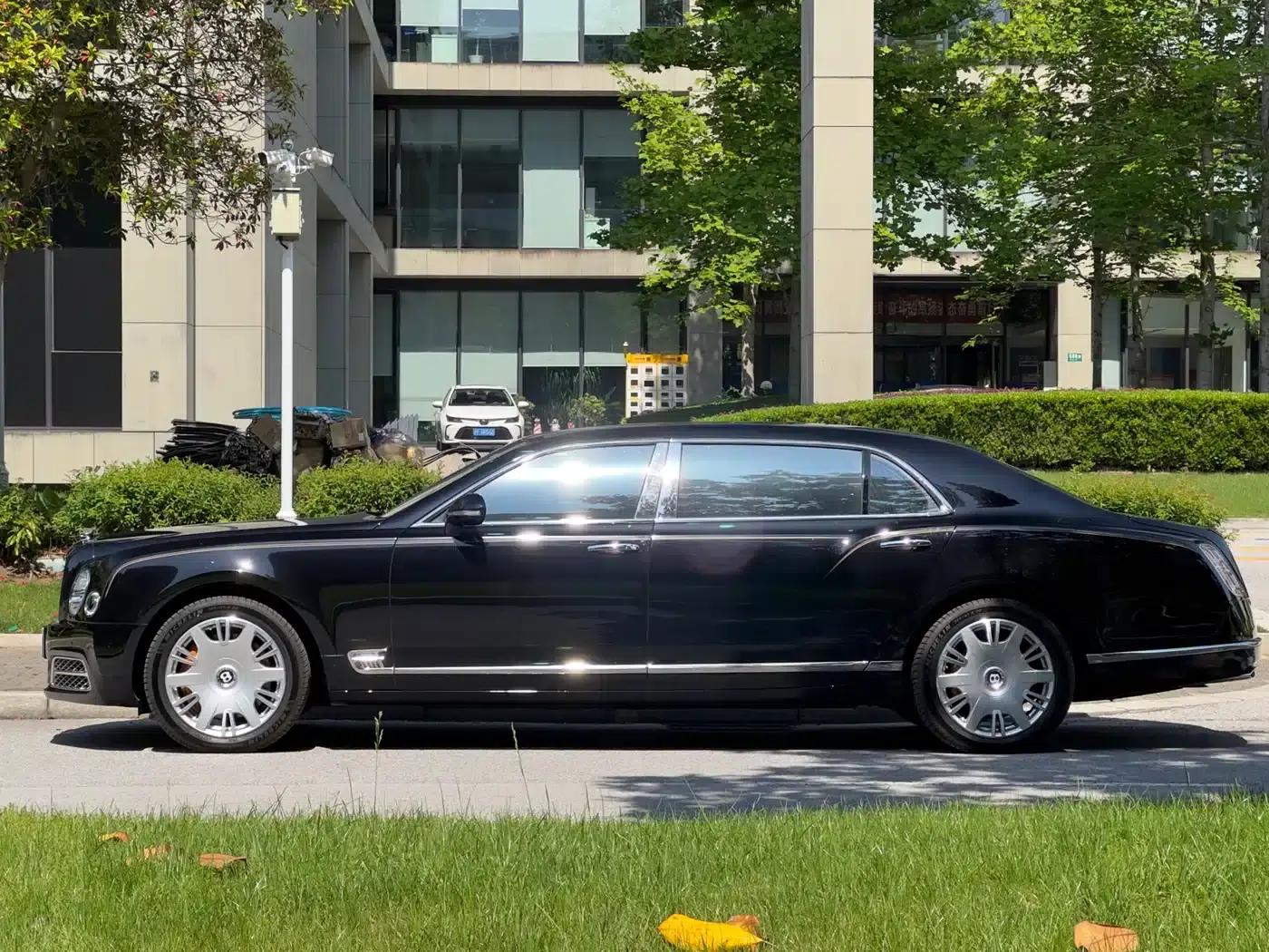 Mulsanne 2017 6.8T Long Wheelbase — миниатюра 4