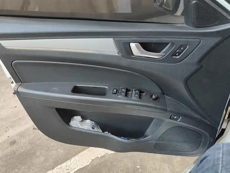 Besturn B30 2017 1.6L Manual Deluxe Edition — миниатюра 7