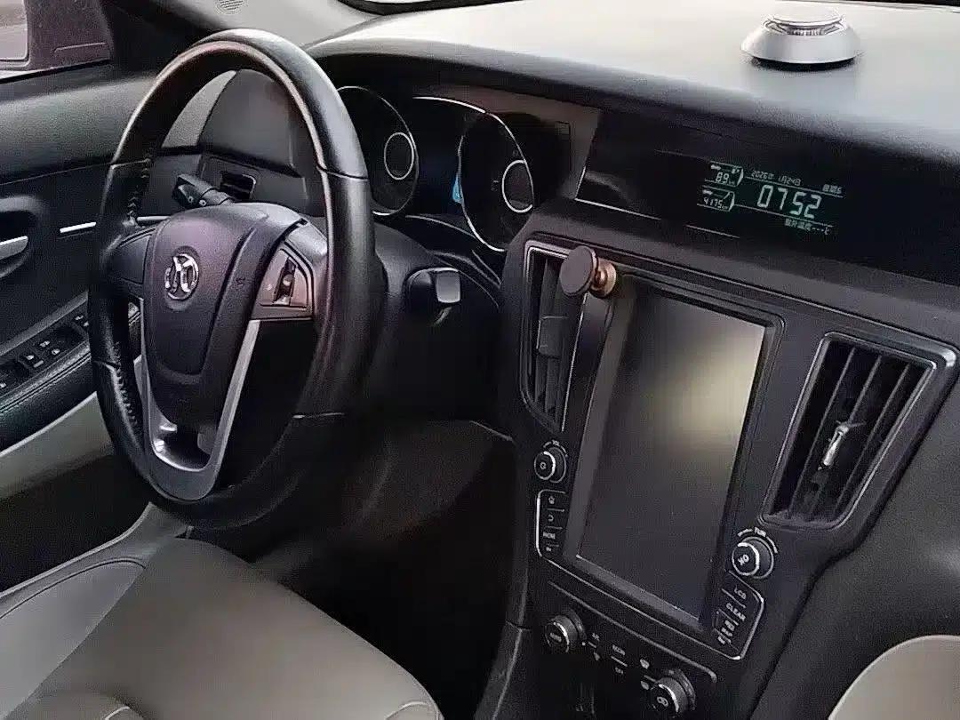 2016 Senova D50 1.5L Manual Elite Edition — миниатюра 3