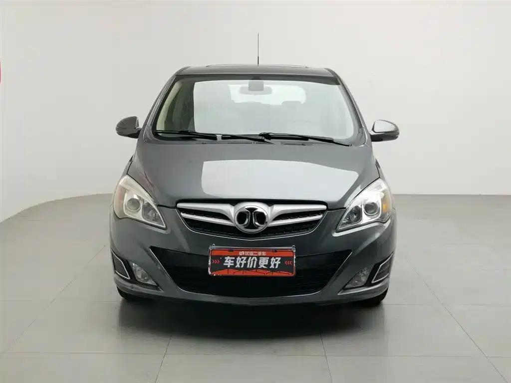 Beijing Automotive E-Series 2012 Hatchback 1.5L Automatic Comfort Edition — миниатюра 2