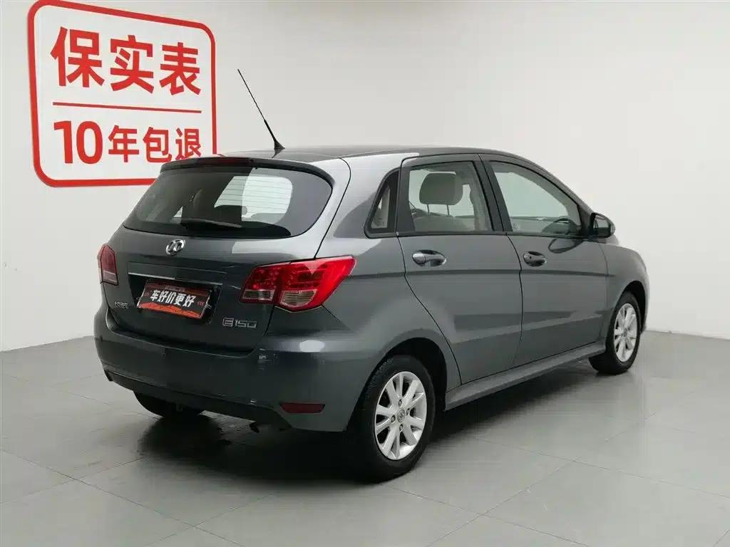 Beijing Automotive E-Series 2012 Hatchback 1.5L Automatic Comfort Edition — миниатюра 3