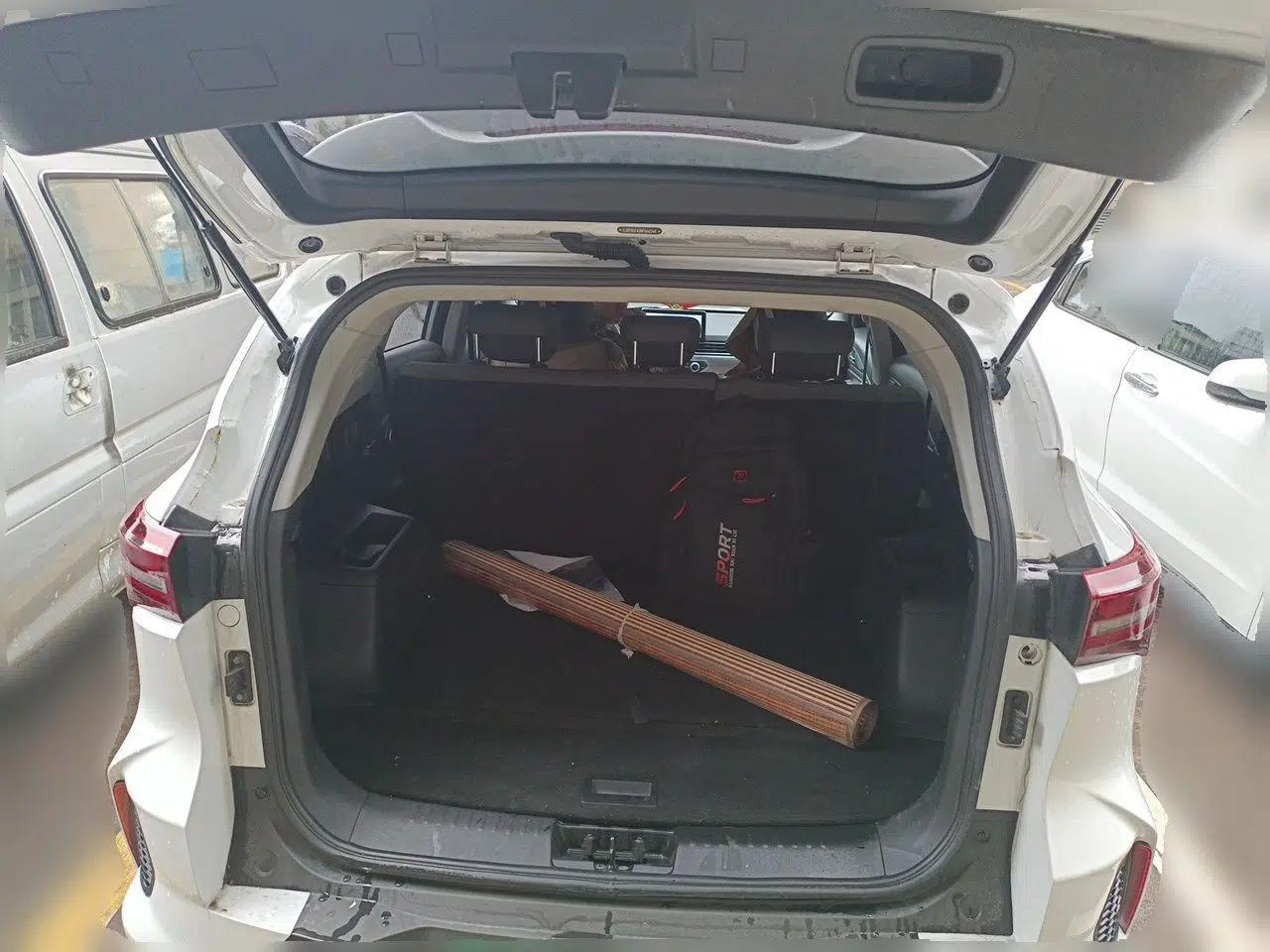 JETOUR X70S 2022 1.5T Manual Fanghua Edition 5 Seats — миниатюра 20