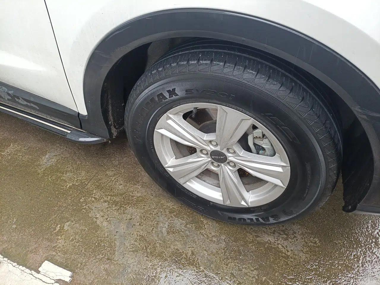 JETOUR X70S 2022 1.5T Manual Fanghua Edition 5 Seats — миниатюра 8