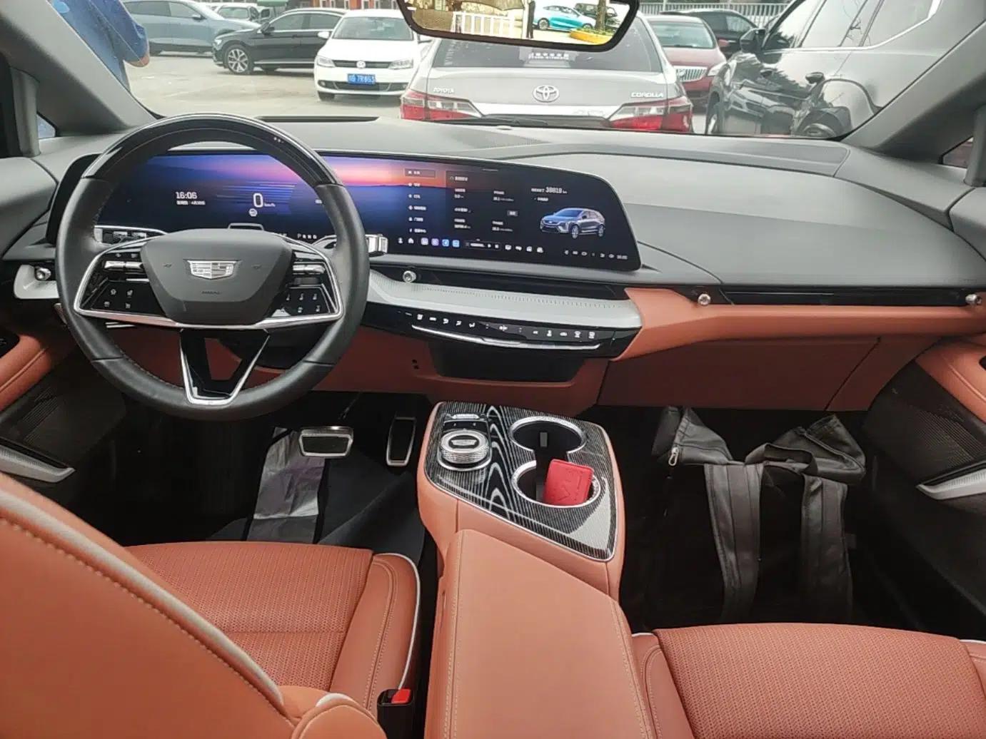 Cadillac OPTIQ 2024 Four-Wheel Drive Long-Range Version — миниатюра 12