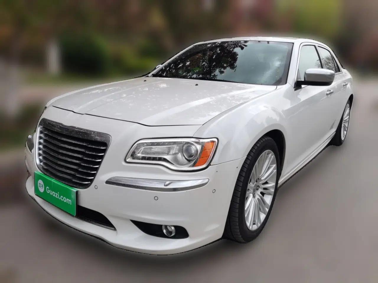 Chrysler 300C 2014 3.0L Excellence Edition — миниатюра 1