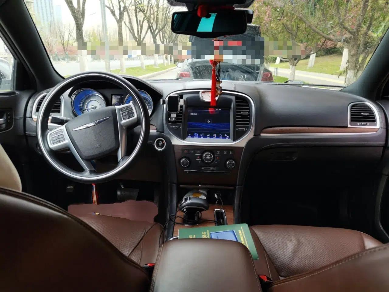 Chrysler 300C 2014 3.0L Excellence Edition — миниатюра 18