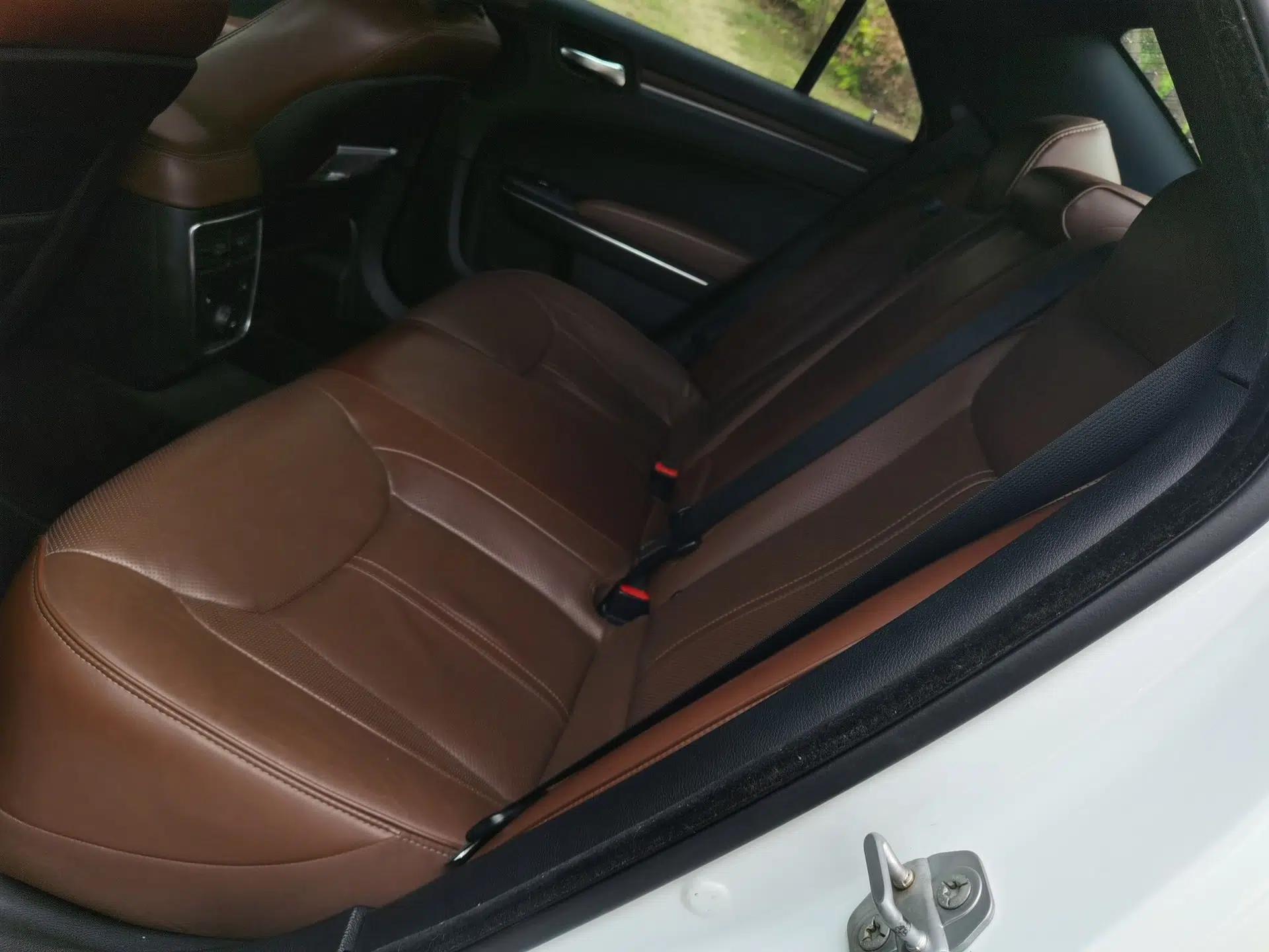 Chrysler 300C 2014 3.0L Excellence Edition — миниатюра 20