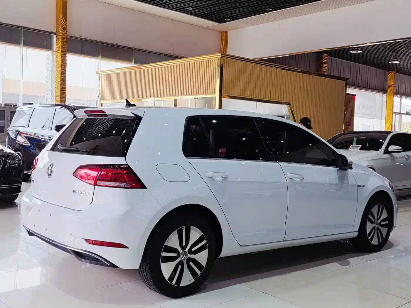 2020 Golf EV — миниатюра 15