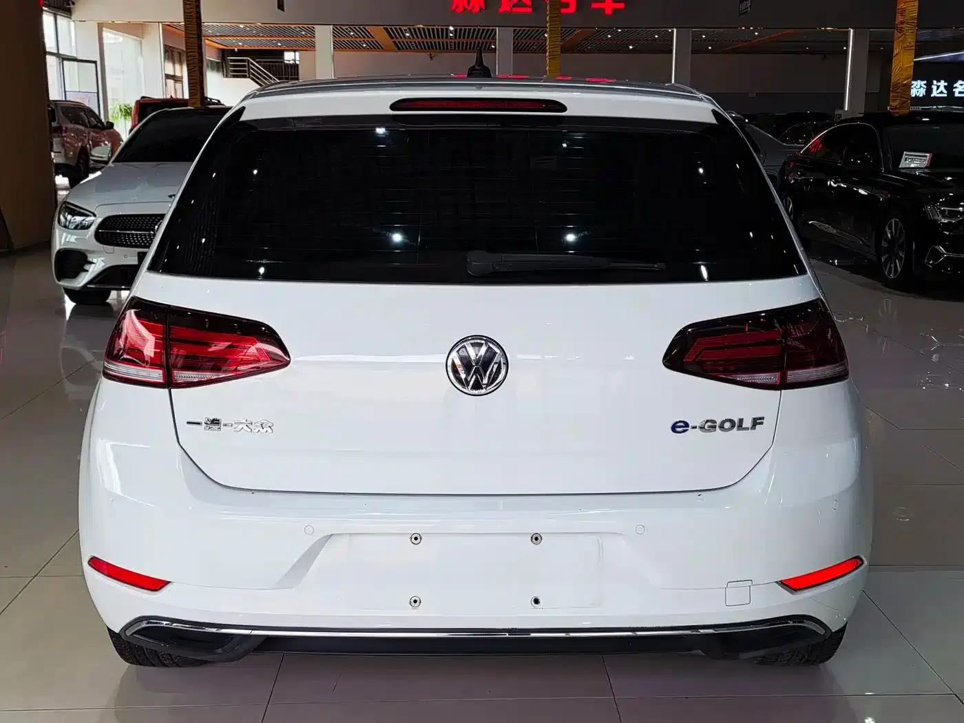 2020 Golf EV — миниатюра 17