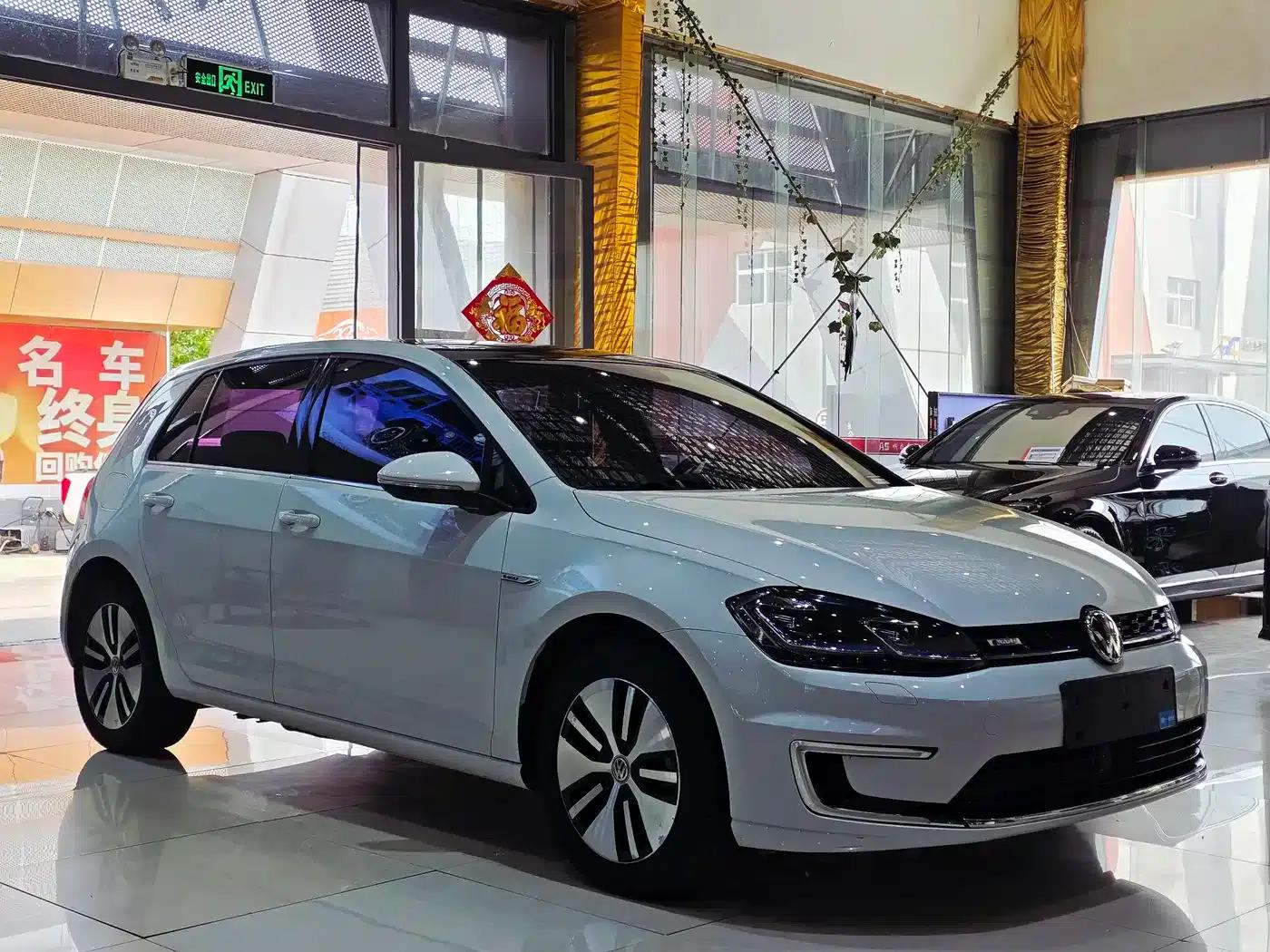 2020 Golf EV — миниатюра 3