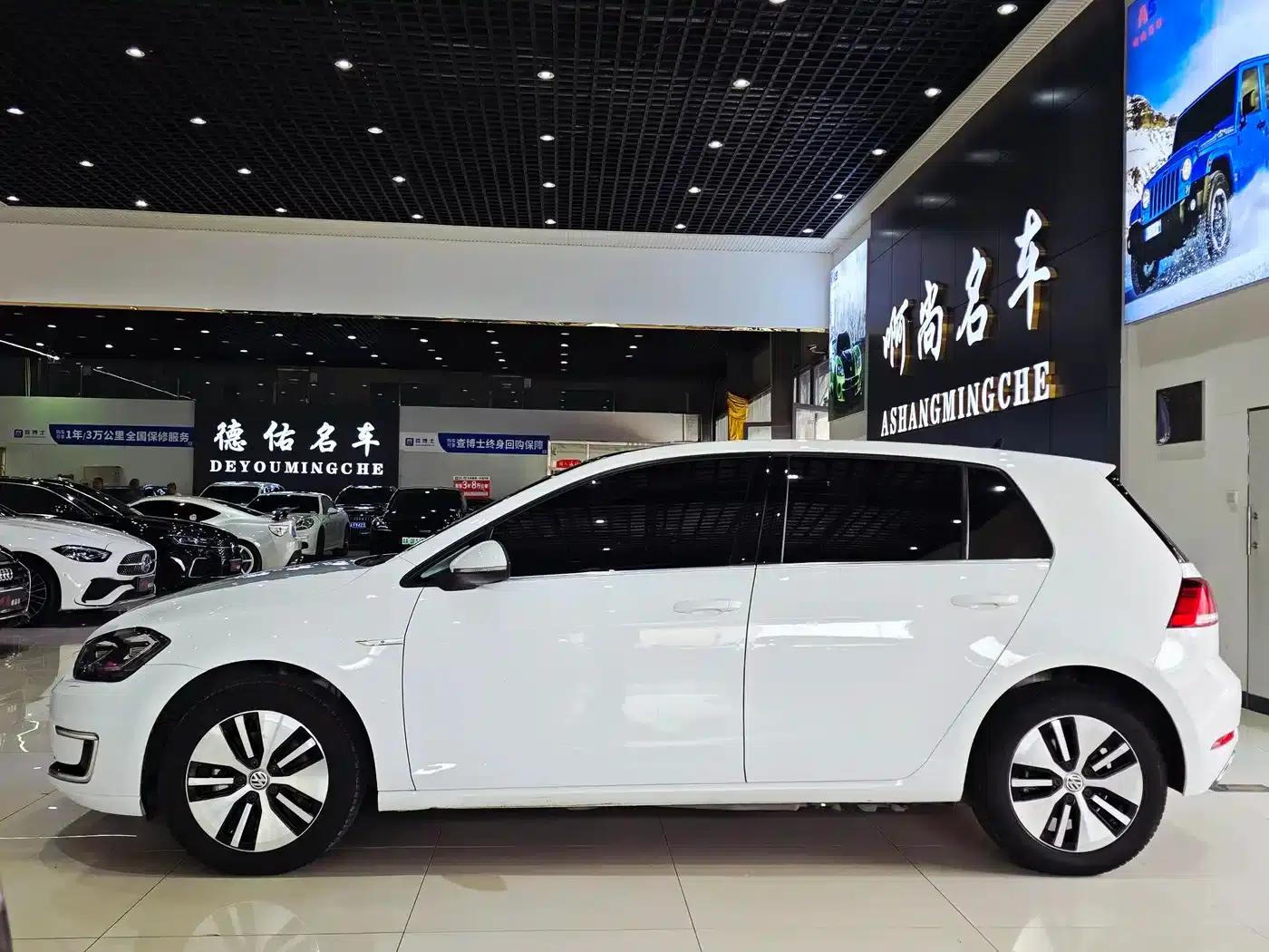 2020 Golf EV — миниатюра 5