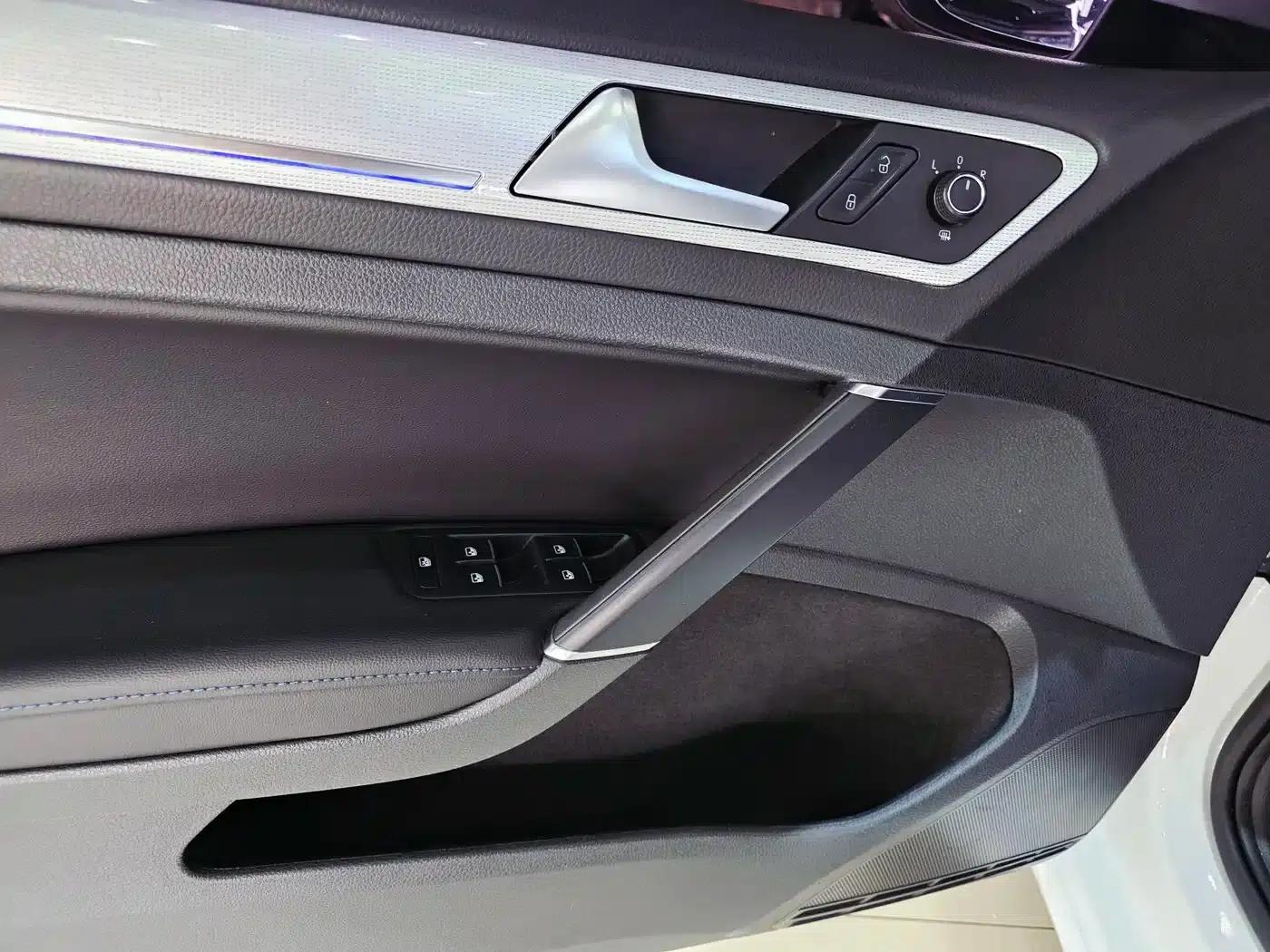 2020 Golf EV — миниатюра 6