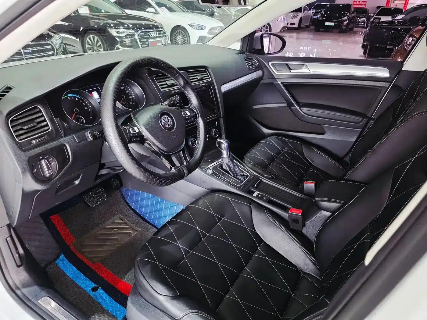 2020 Golf EV — миниатюра 7