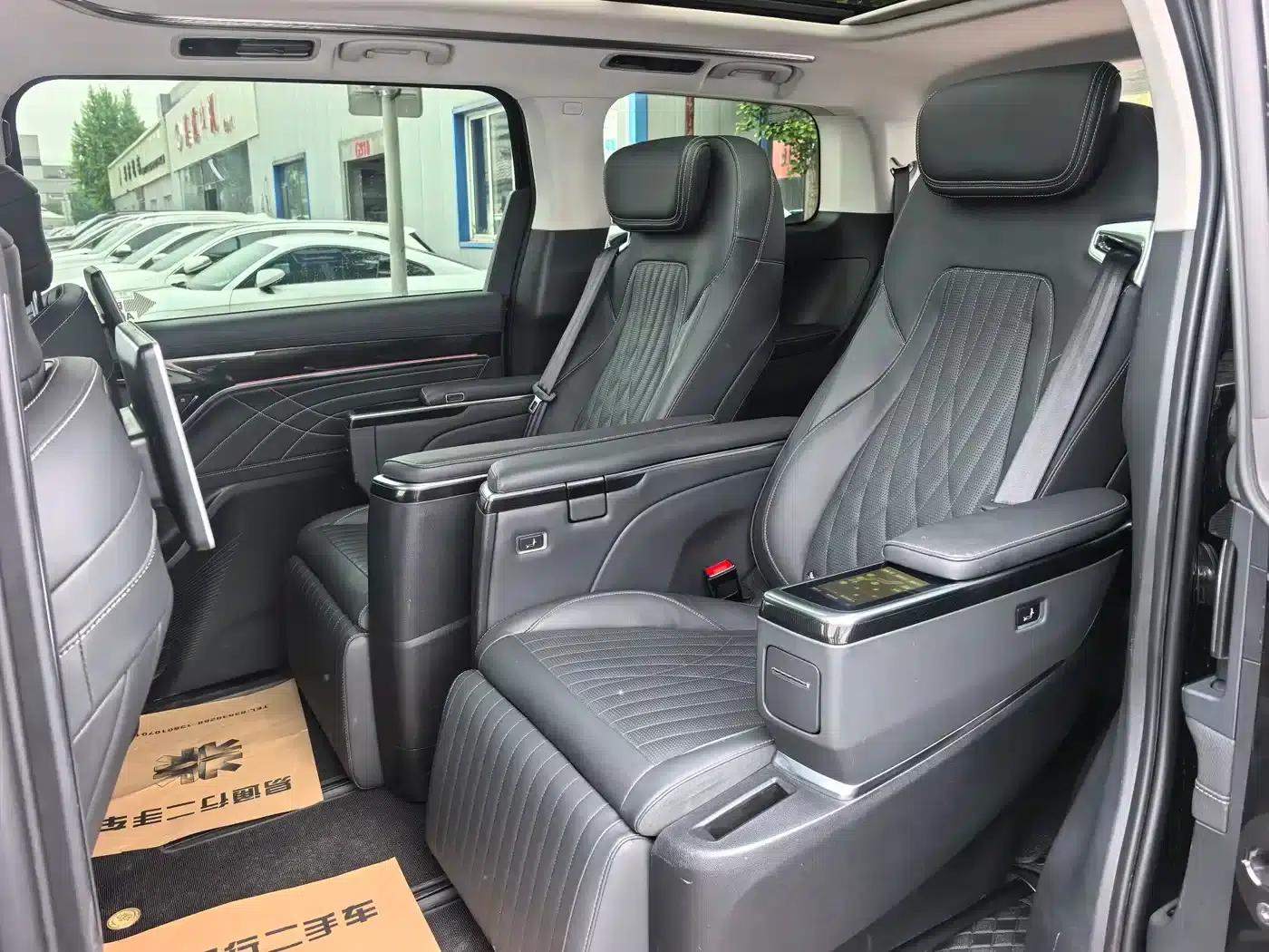Maxus G90 2023 2.0T Interstellar 7-Seater Edition — миниатюра 5