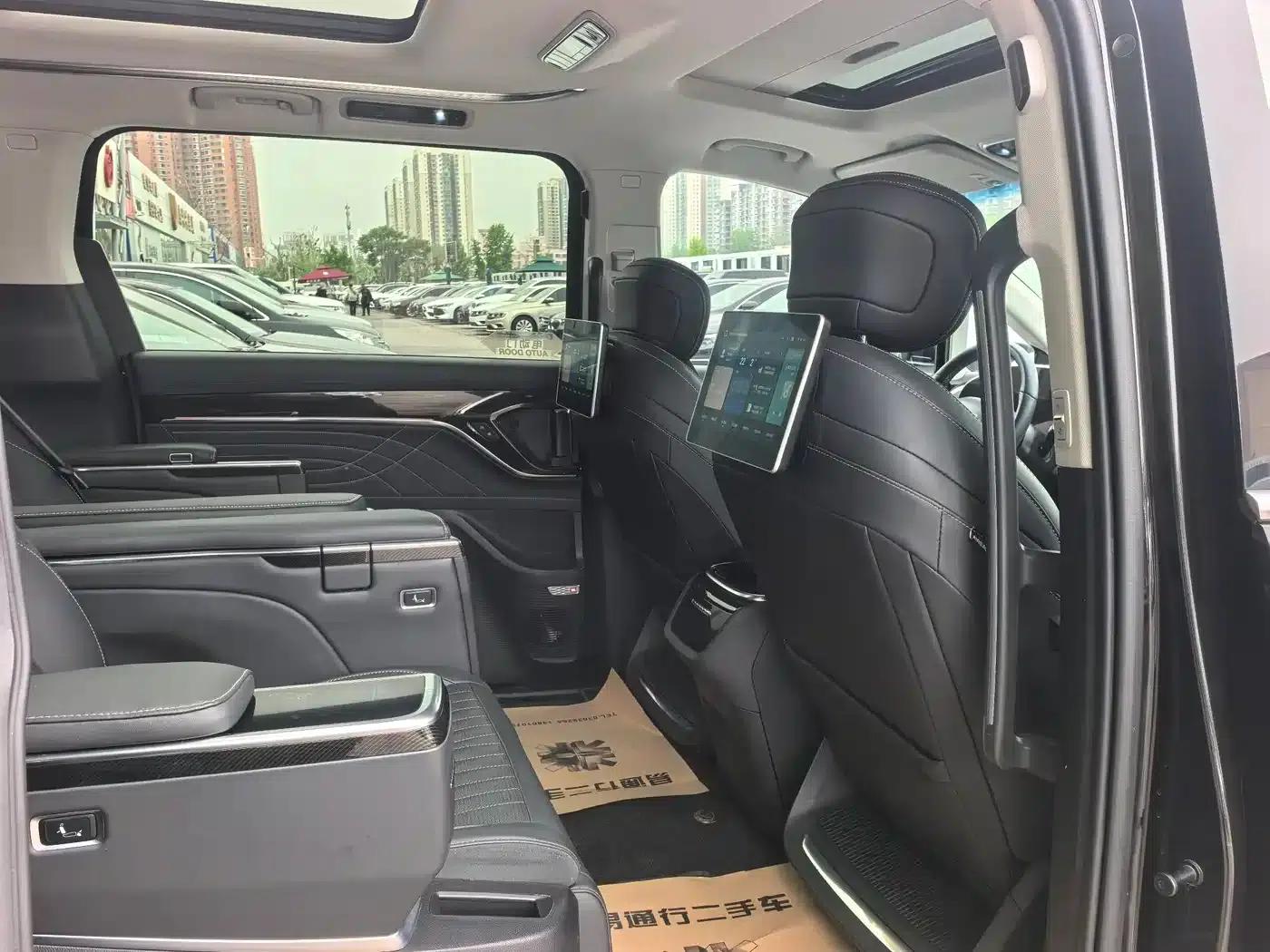 Maxus G90 2023 2.0T Interstellar 7-Seater Edition — миниатюра 7