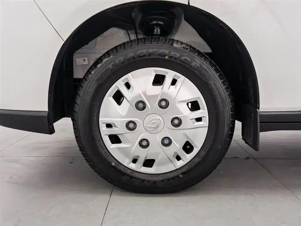Xintu V70 2025 2.0T Manual Short Wheelbase Low Roof Elite Edition 5/6 Seats (125Ps) — миниатюра 11