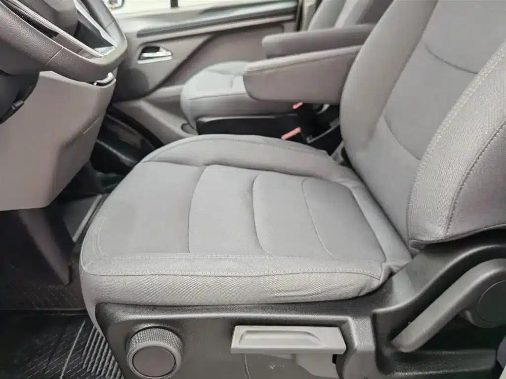 Xintu V70 2025 2.0T Manual Short Wheelbase Low Roof Elite Edition 5/6 Seats (125Ps) — миниатюра 17