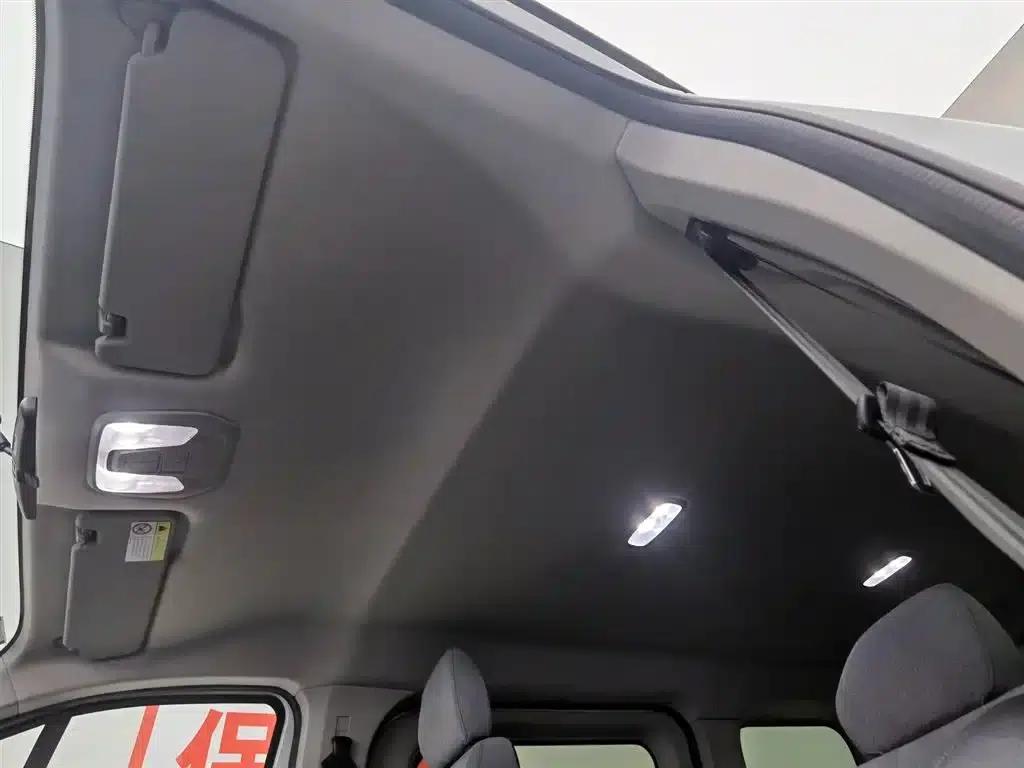Xintu V70 2025 2.0T Manual Short Wheelbase Low Roof Elite Edition 5/6 Seats (125Ps) — миниатюра 19