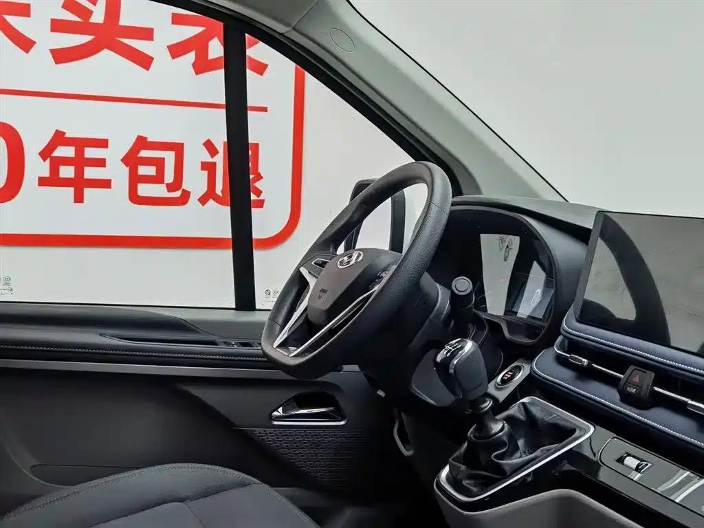 Xintu V70 2025 2.0T Manual Short Wheelbase Low Roof Elite Edition 5/6 Seats (125Ps) — миниатюра 22