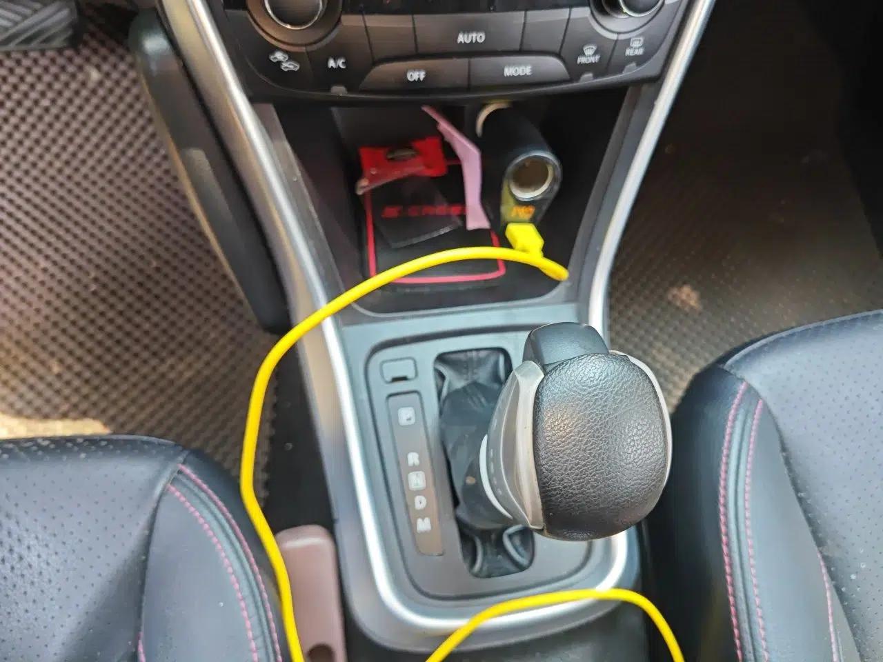 Suzuki S-Cross 2014 1.6L CVT Two-Wheel Drive Elite Version — миниатюра 15