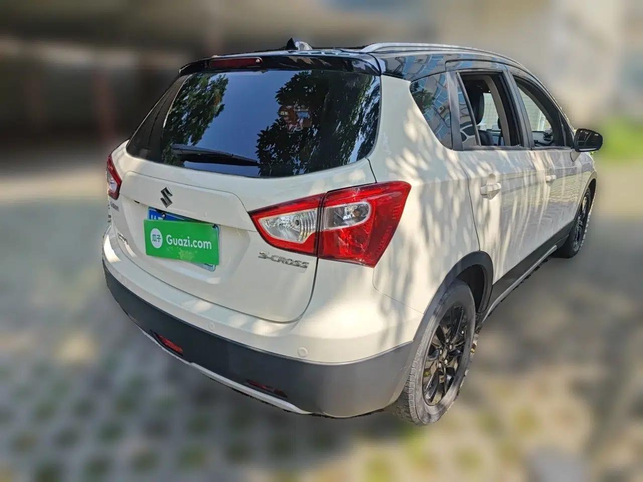 Suzuki S-Cross 2014 1.6L CVT Two-Wheel Drive Elite Version — миниатюра 6