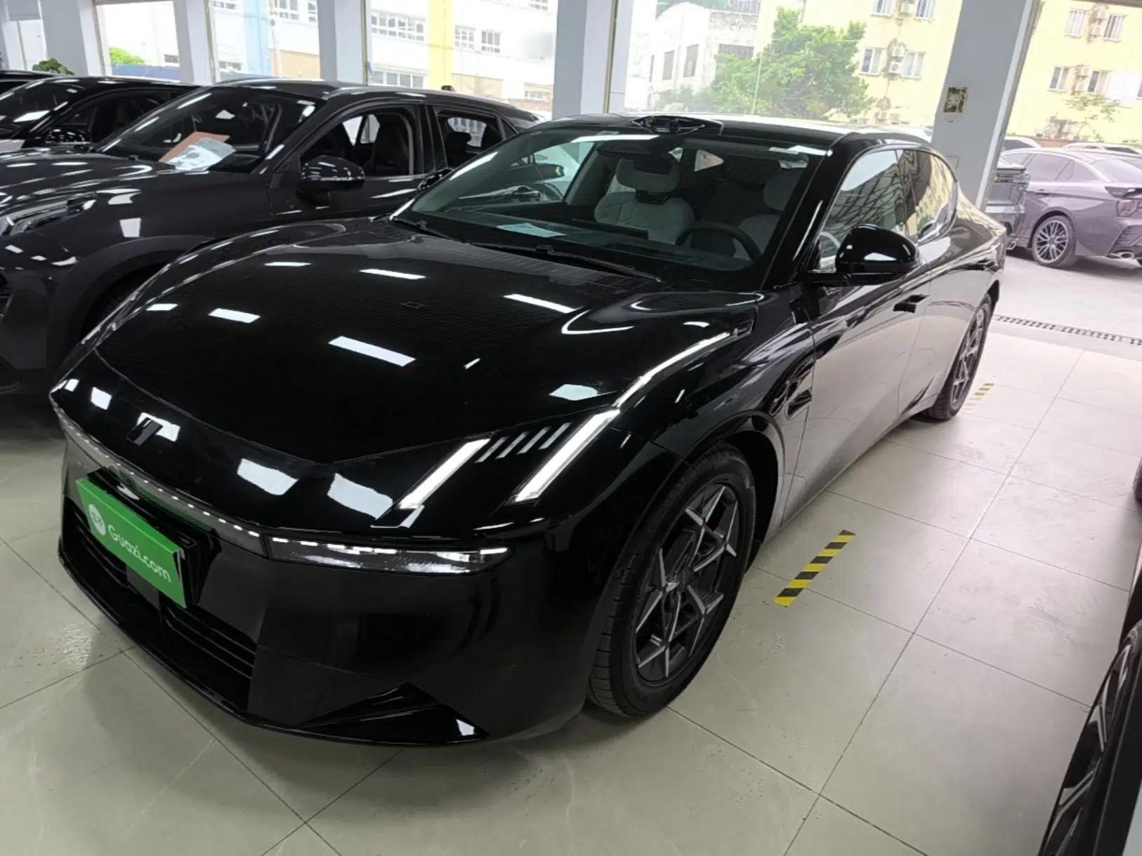 Lynk & Co 10 EM-P 2025 Model 120 Four-Wheel Drive Ultra — миниатюра 1