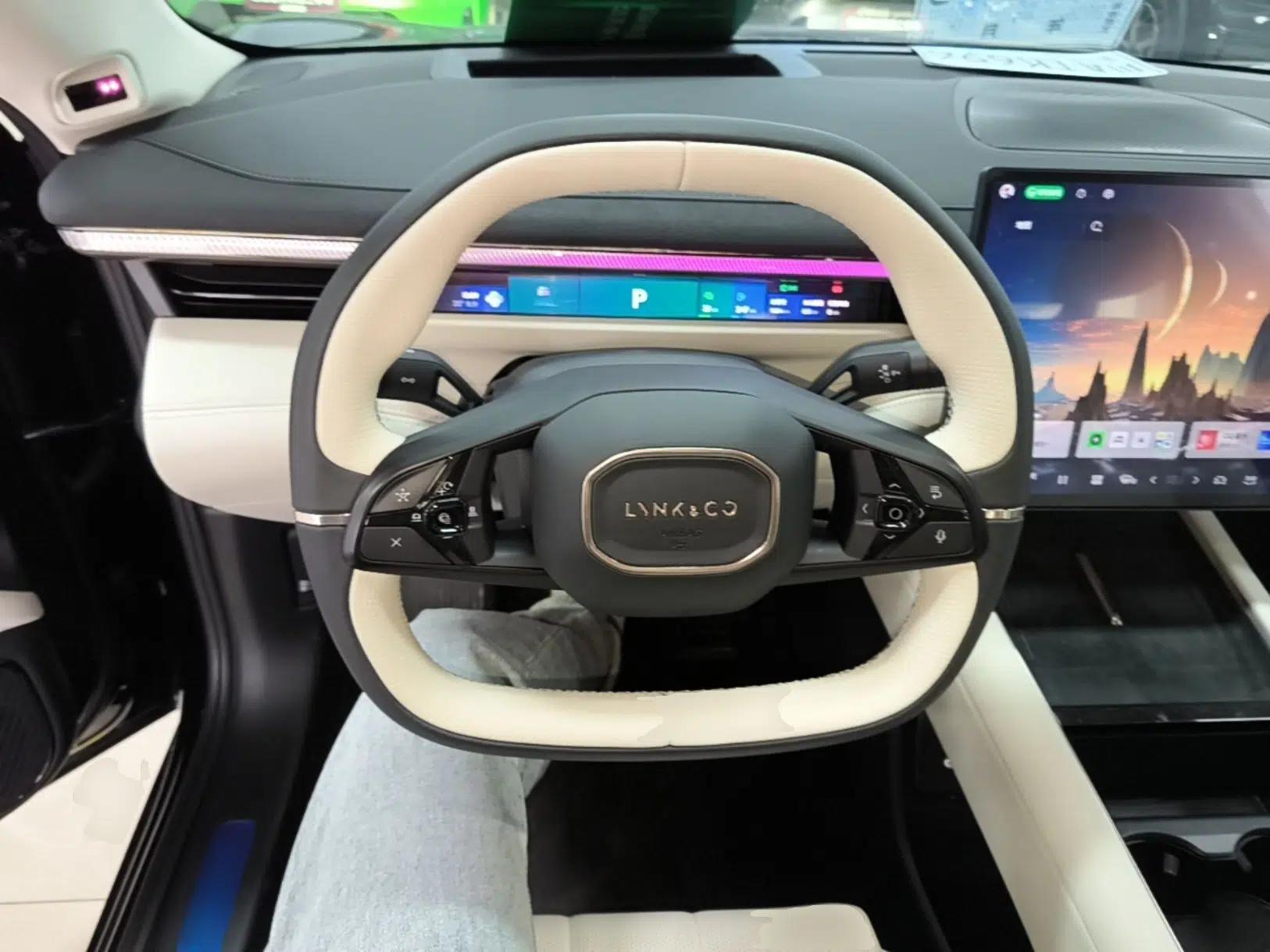 Lynk & Co 10 EM-P 2025 Model 120 Four-Wheel Drive Ultra — миниатюра 14