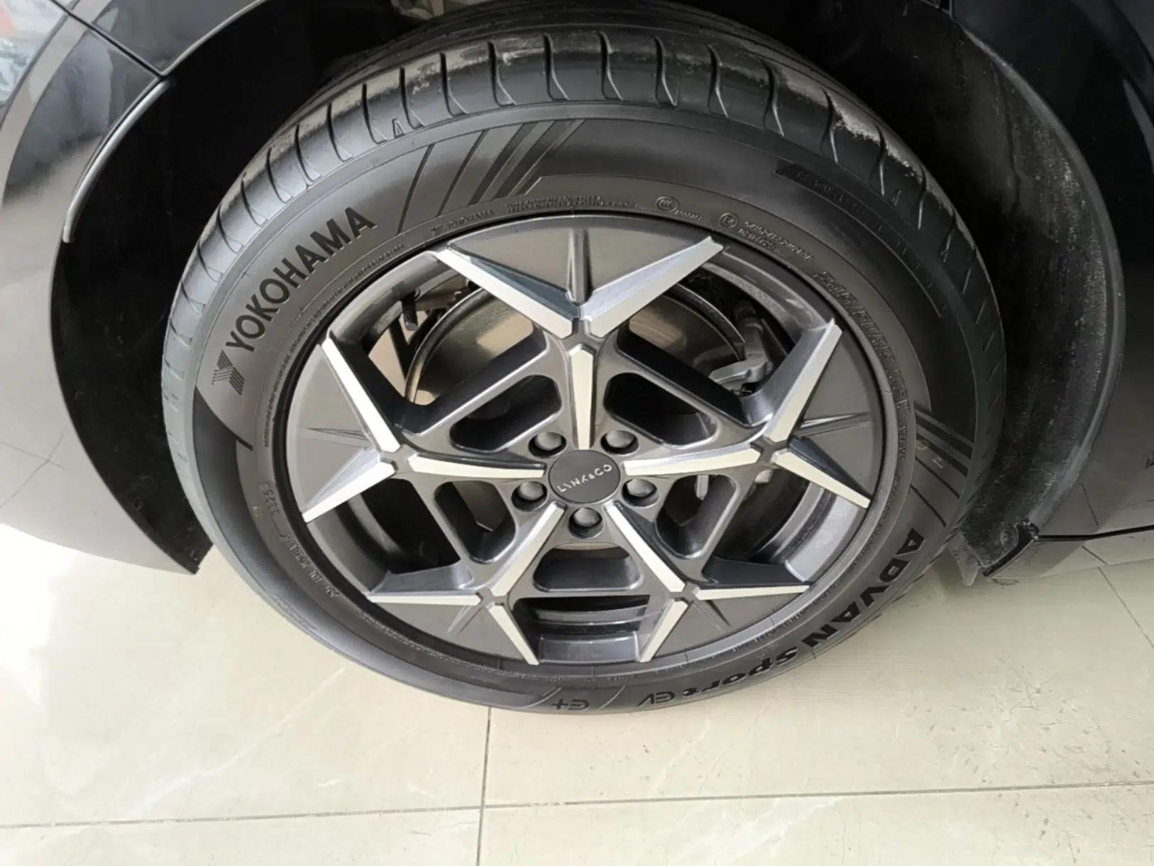 Lynk & Co 10 EM-P 2025 Model 120 Four-Wheel Drive Ultra — миниатюра 10