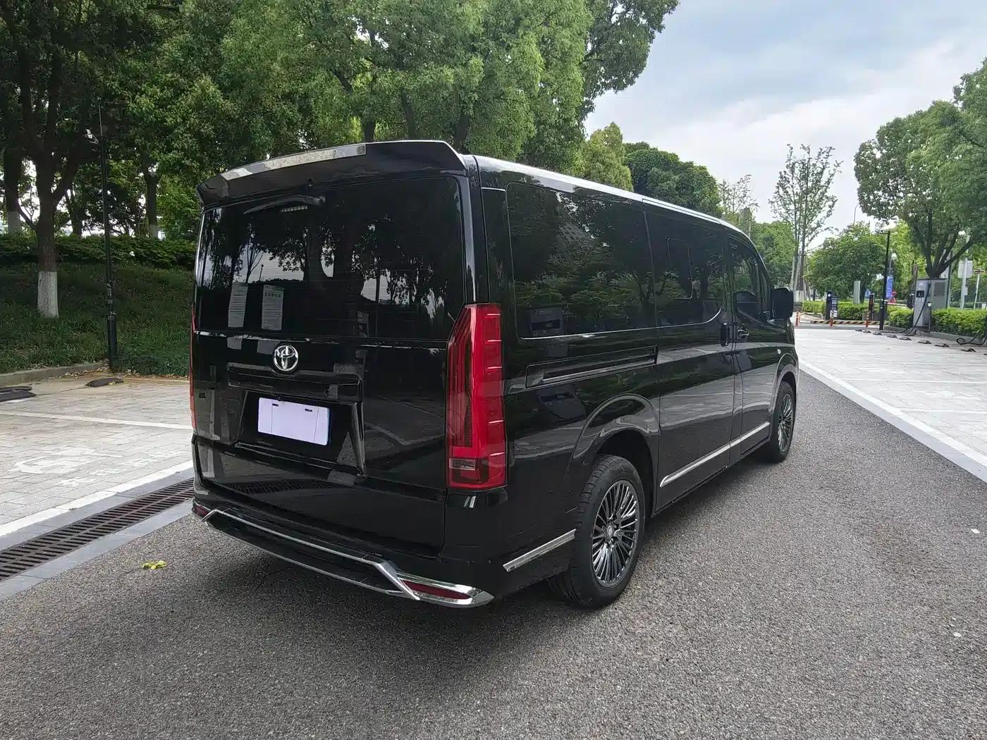 2025 HIACE 3.5L Automatic — миниатюра 12