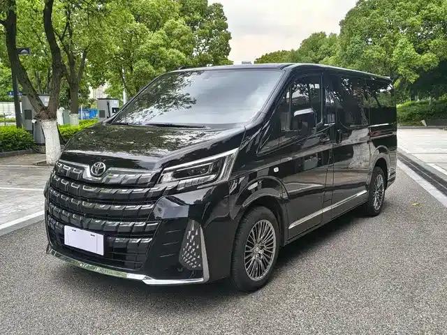 2025 HIACE 3.5L Automatic