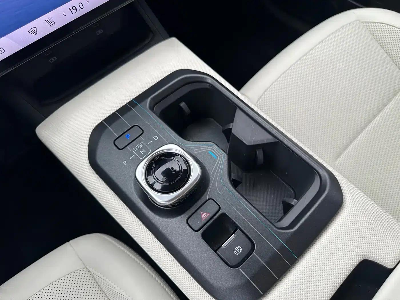 Toyota BZ5 2025 550 PRO — миниатюра 32
