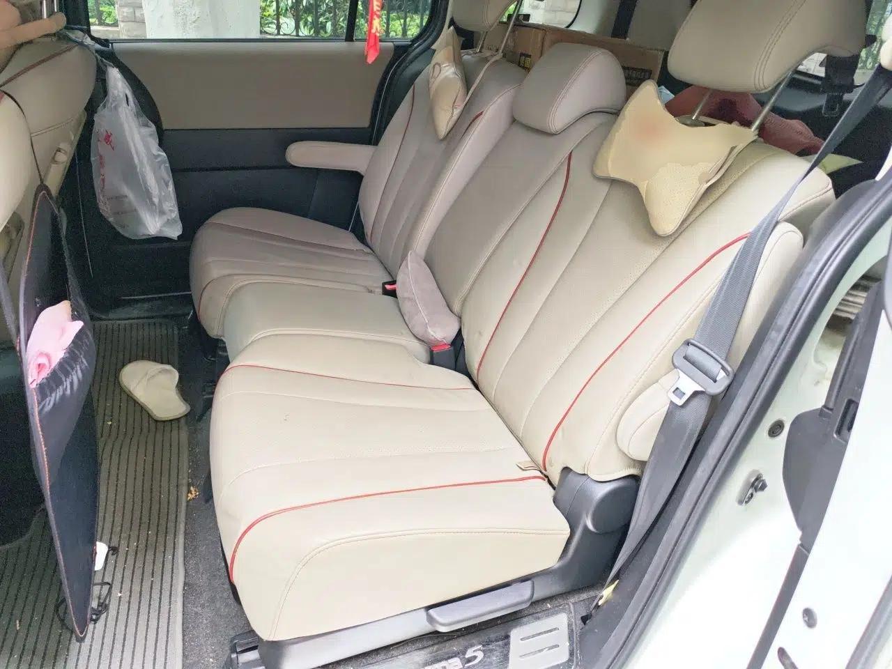 Mazda 5 2011 2.0L Automatic Luxury Edition — миниатюра 18