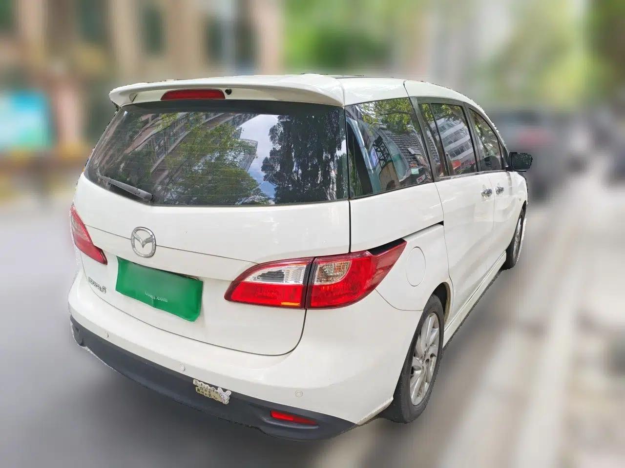 Mazda 5 2011 2.0L Automatic Luxury Edition — миниатюра 6