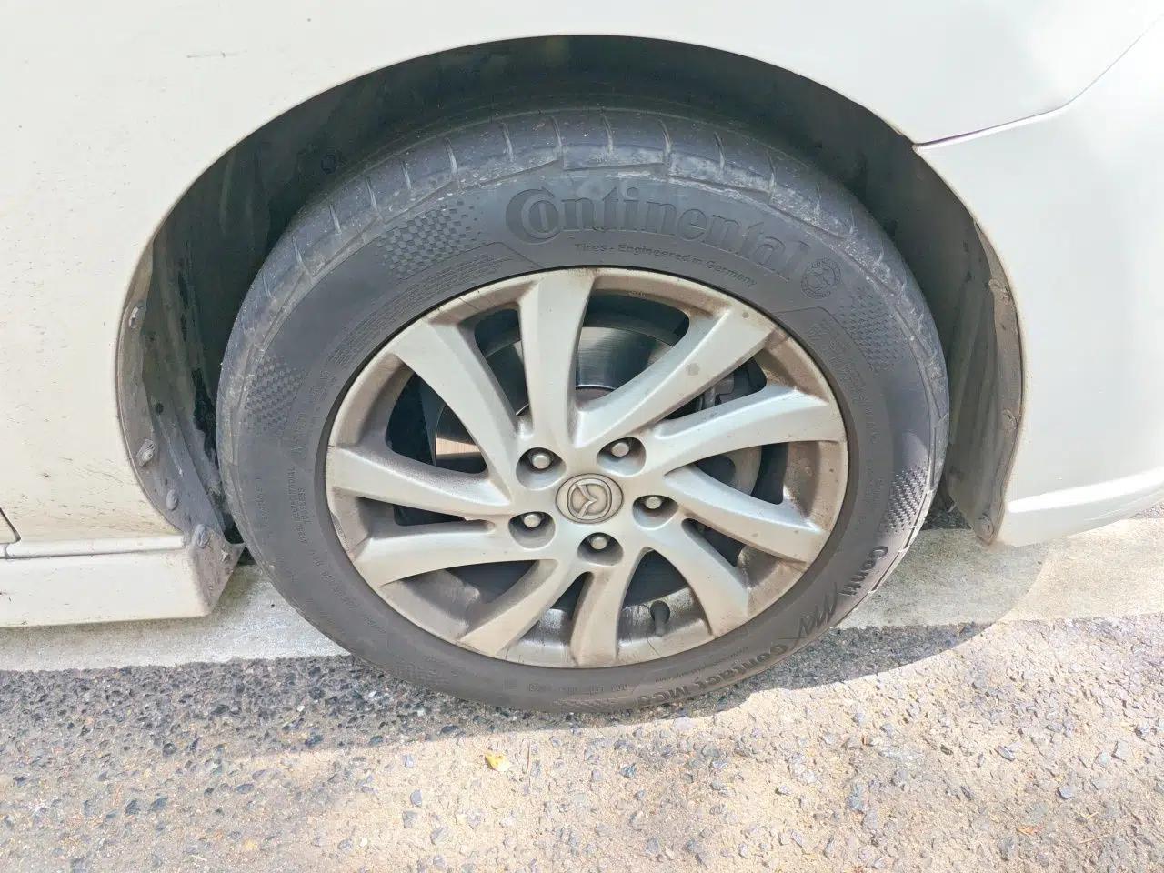 Mazda 5 2011 2.0L Automatic Luxury Edition — миниатюра 8